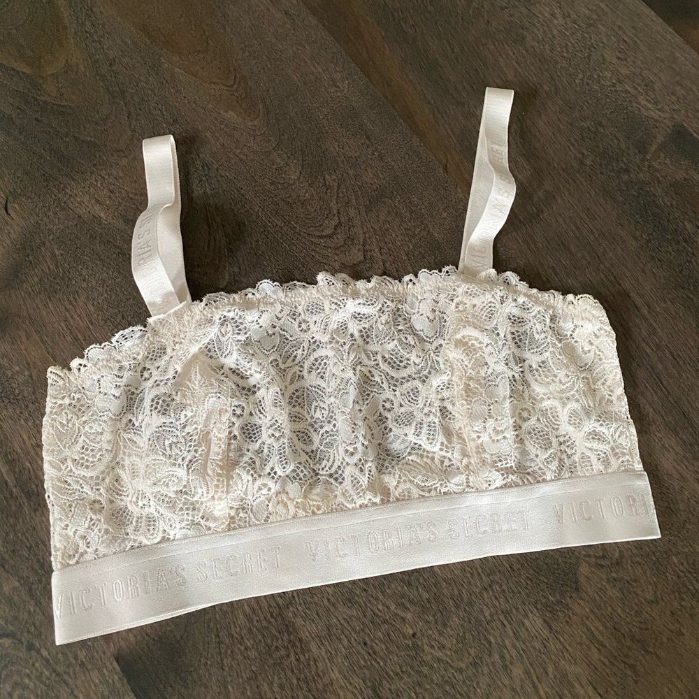 Victoria’s Secret Body Wing Corps Bralette